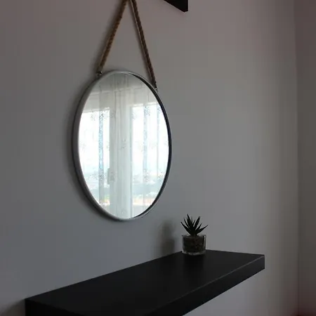 Julie Apartament Solin