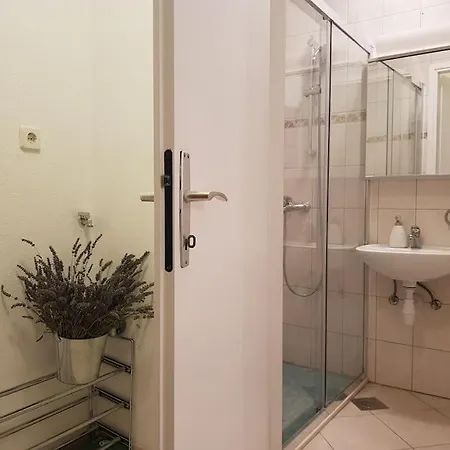 Julie Apartament Solin