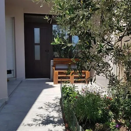 Julie Apartament *