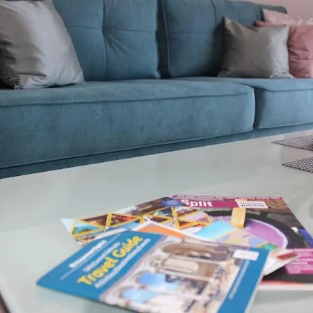 Julie Apartament *